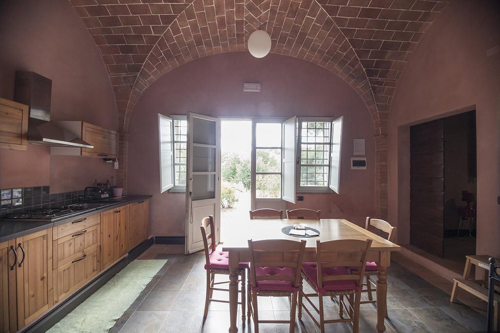 Agriturismo Pieve De Pitti Terricciola Exteriér fotografie